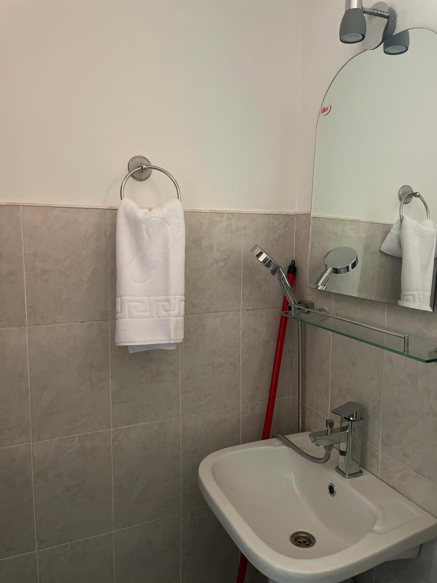 Villa Casa Melania à Ieşelniţa Extérieur photo