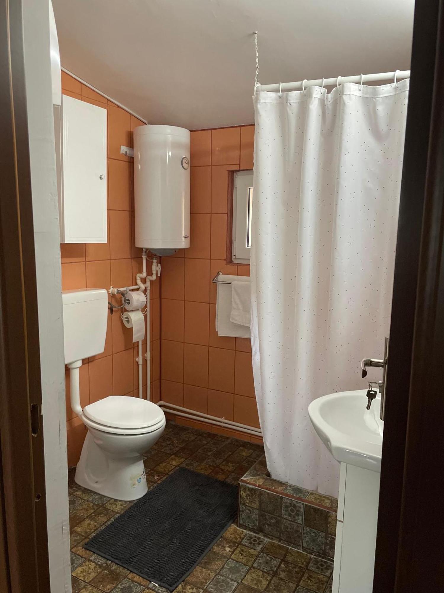 Villa Casa Melania à Ieşelniţa Extérieur photo