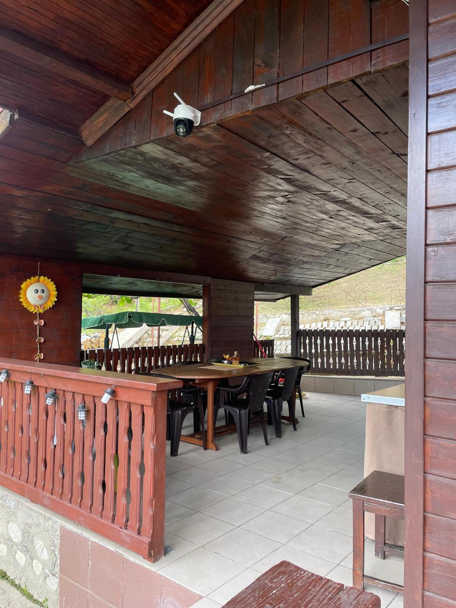 Villa Casa Melania à Ieşelniţa Extérieur photo