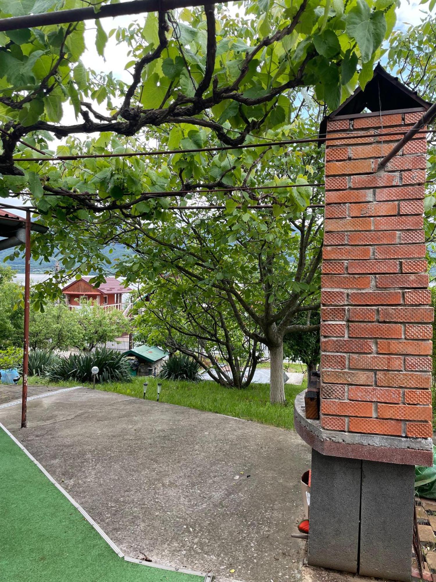 Villa Casa Melania à Ieşelniţa Extérieur photo